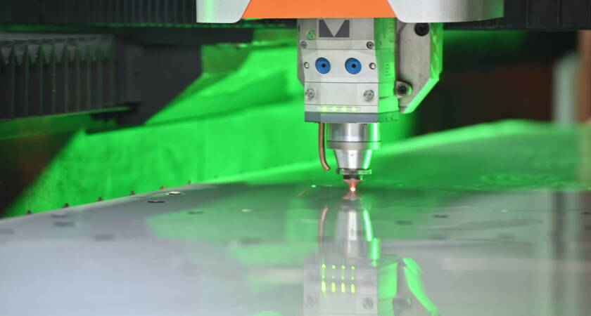 Air compressors for laser cutting – high pressure performance